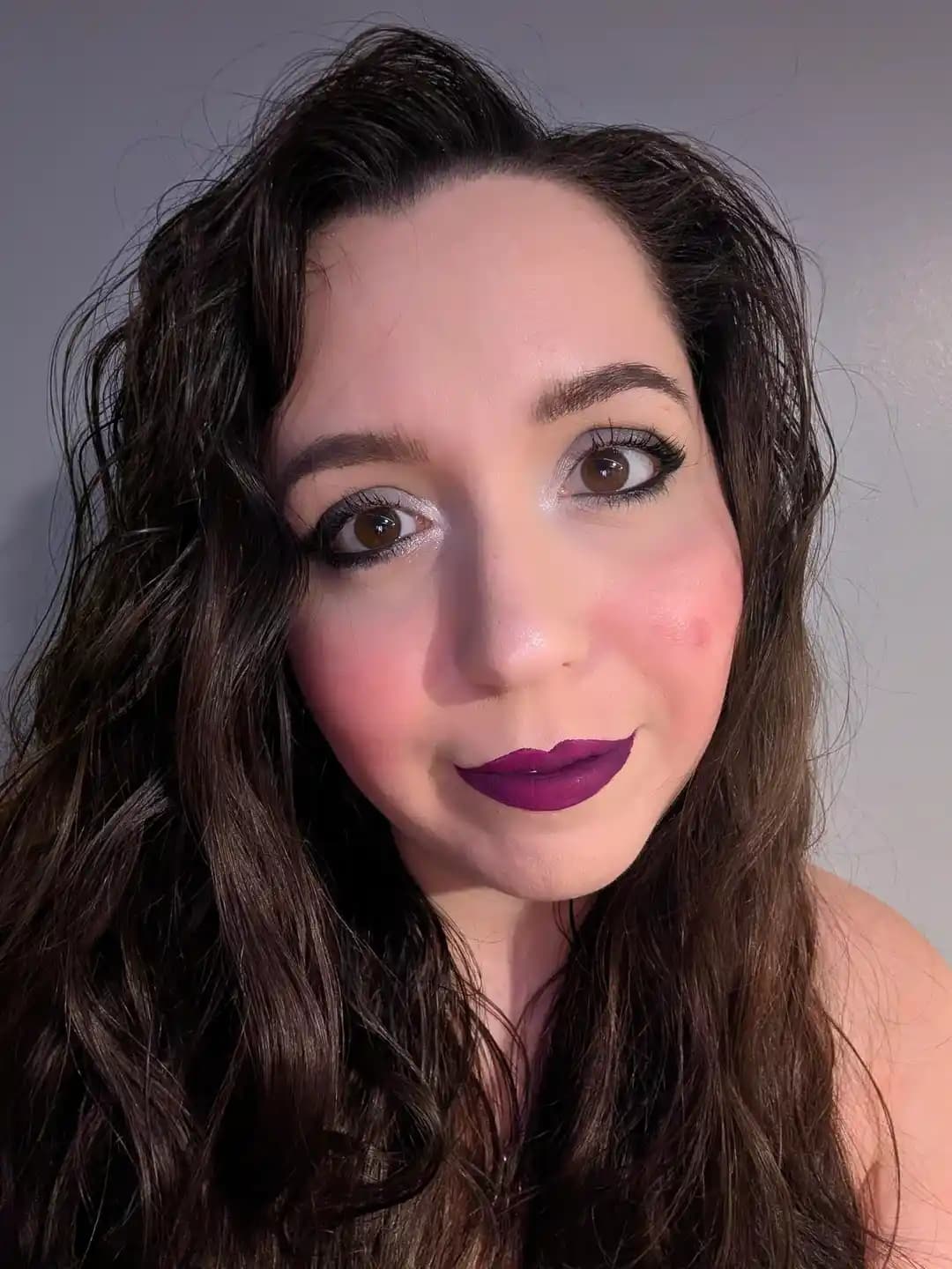 Gerçek Kış Tonlarıyla Makyajda Renk Uyumu ve Doğru Ürün Yerleşimi Teknikleri