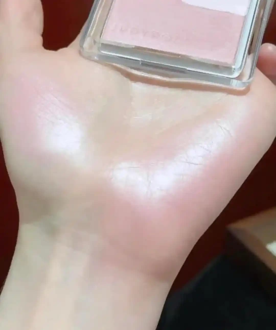 Judydoll Satin Glow Wavy Pink Allığına Benzer Satin Bitişli Allık Alternatifleri ve Özellikleri