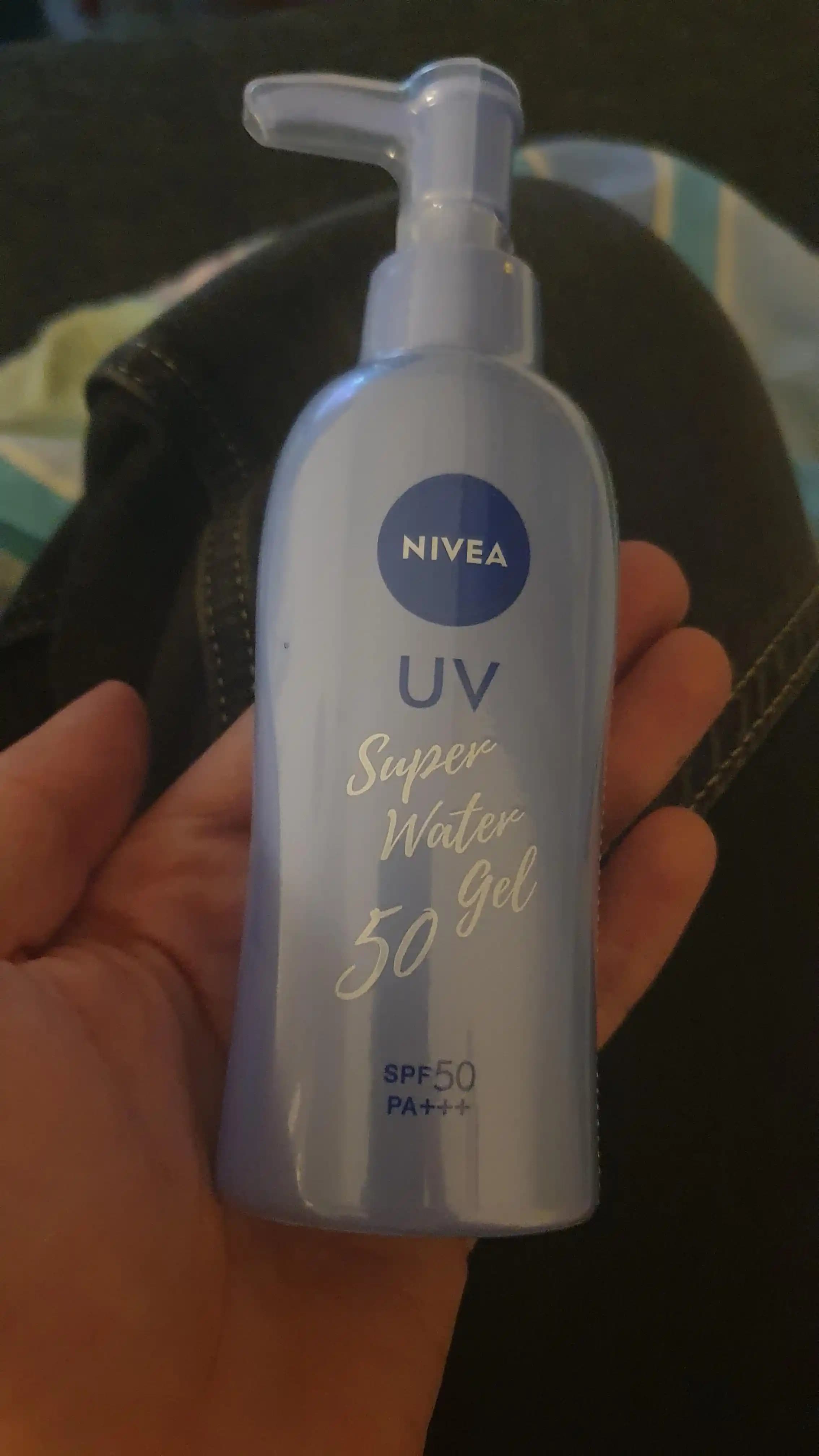 Nivea Japan Super Water Gel ve Benzer Güneş Koruyucu Alternatiflerinin Özellikleri ve Kullanıcı Deneyimleri