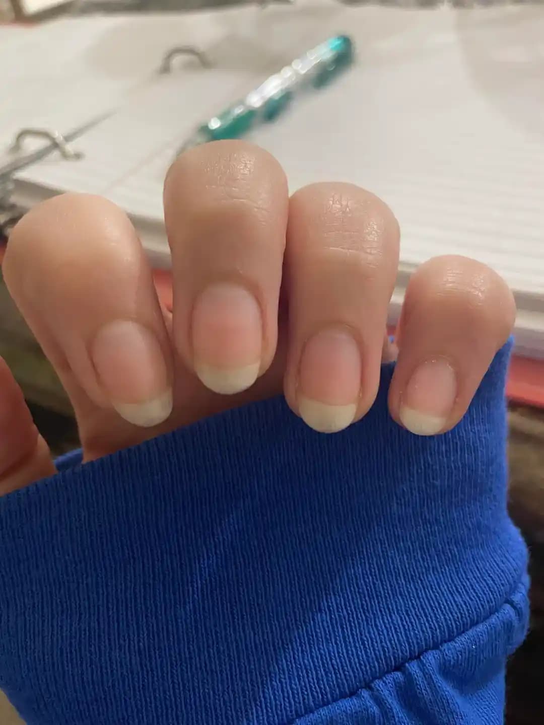 Tırnak Bakımı ve Aile Eleştirileri: Sağlıklı ve Estetik Tırnaklar İçin Doğru Yaklaşımlar