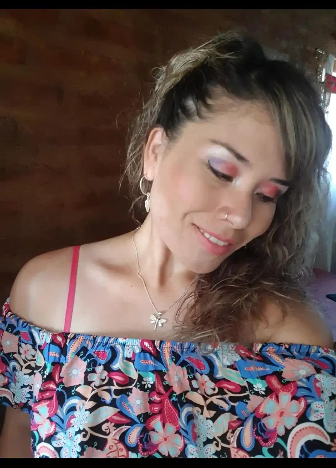 Yeni Makyaj Renk Paletleri: Pembe ve Mor Tonlarıyla Uyumlu Ürün Seçimi ve Teknikler