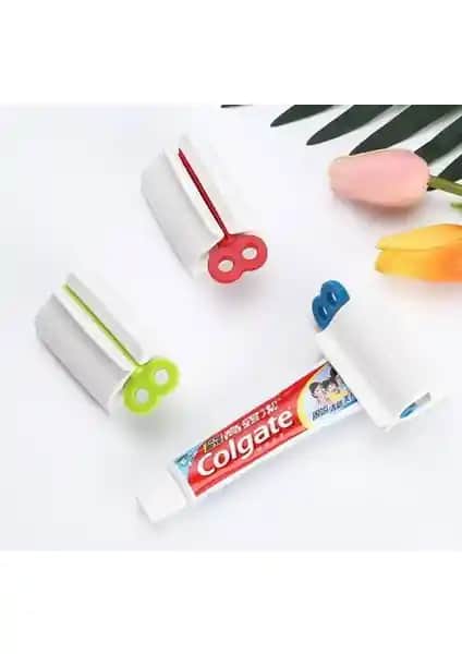 Future Marketing Çevirmeli Diş Macun Sıkacağı ile hijyenik ve pratik diş bakımı