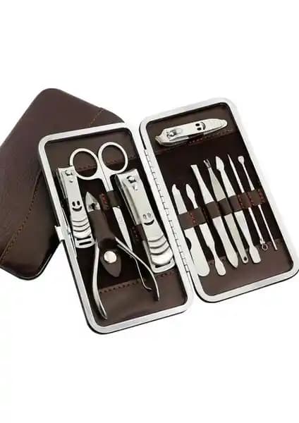 Livadi 13 Parça Manikür ve Pedikür Seti ile Profesyonel ve Şık Bakım Deneyimi