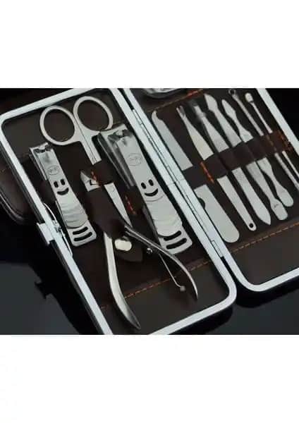 Müjgan Tırnak Makası ve Bakım Seti: Çok Yönlü ve Şık Tırnak Bakım Çözümü