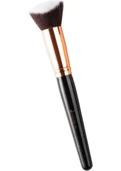 Nascita 3D Kabuki Fondöten Fırçası: Doğal ve Pürüzsüz Makyaj İçin Yenilikçi Tasarım