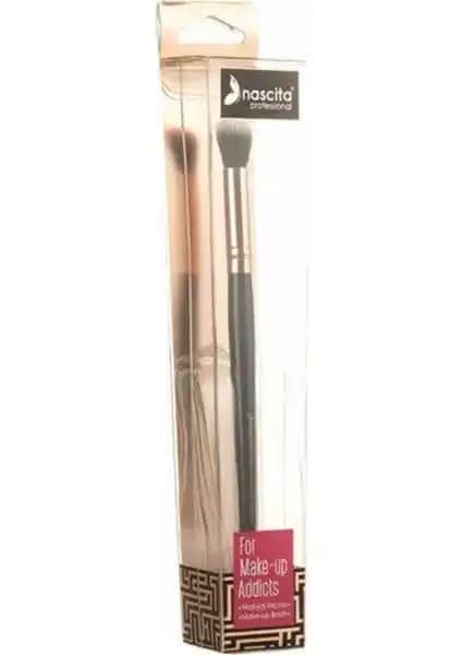 Nascita Profesyonel Geniş Yapılı Far Karıştırma Fırçası ile Göz Makyajında Uzman Dokunuşlar