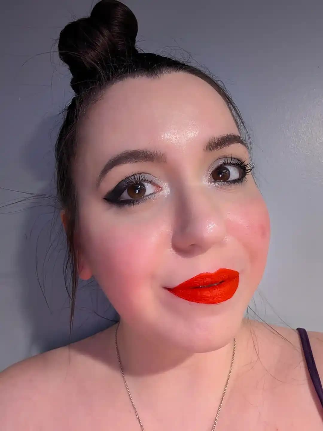 Dudak Renklerinde Ton Uyumu ve Makyajda Doğru Ürün Seçimi Rehberi