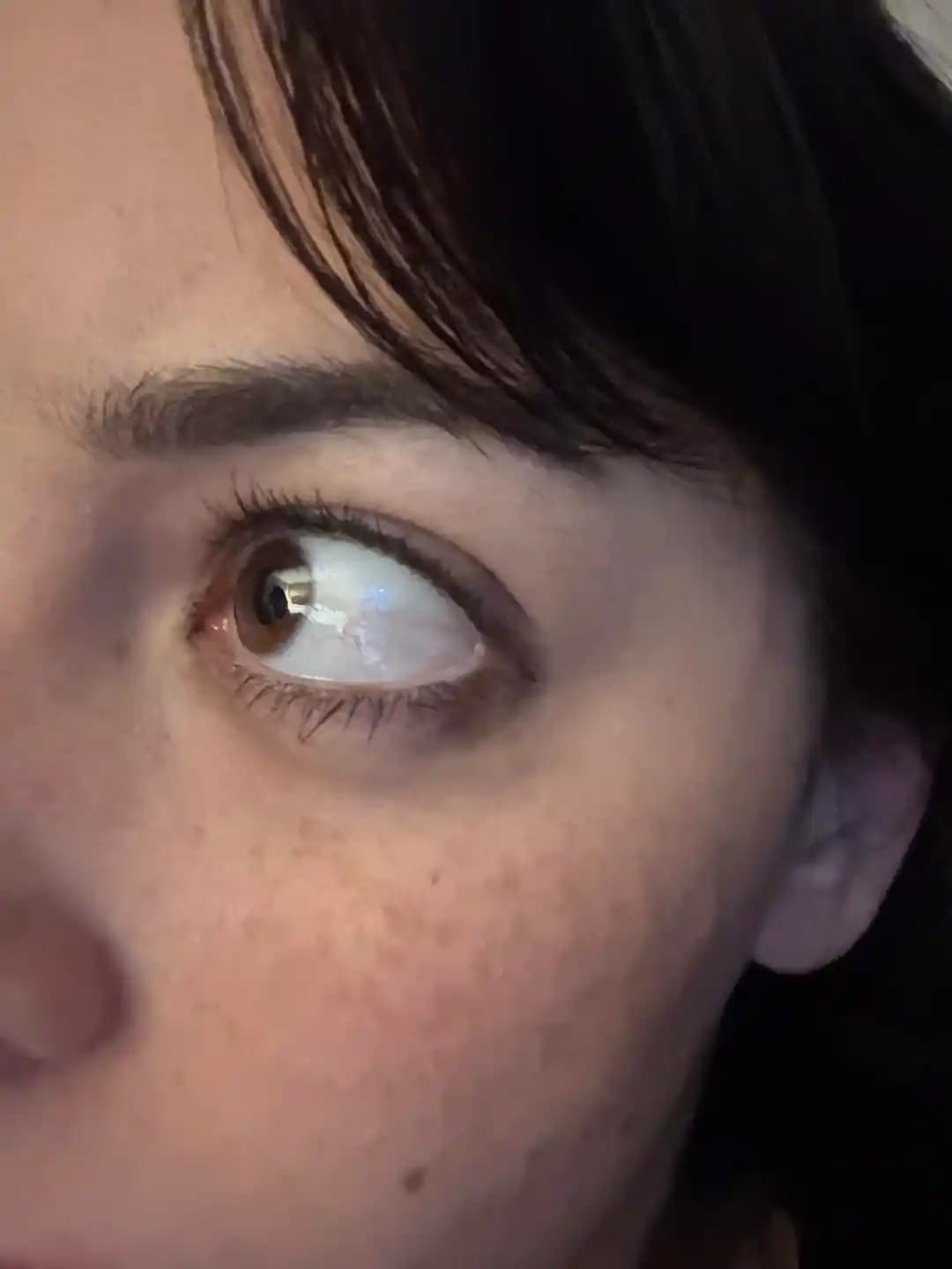 Göz İç Kısmı ve Su Hattı Makyajının Alt Kirpiklere Bulaşmasını Önleme Yöntemleri