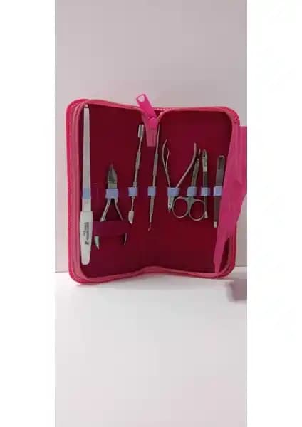 EC Shop Markhor Manikür Pedikür Seti: Çok Yönlü ve Şık Bakım Araçlarıyla Güvenilir Kullanım