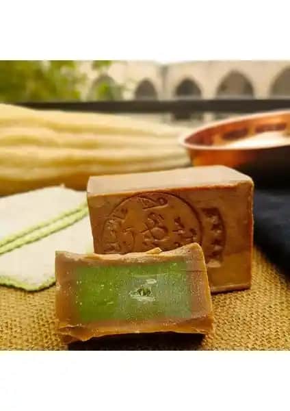 Halep Sabunu: Geleneksel ve Doğal İçeriklerle Cilt Sağlığını Destekleyen Sabun