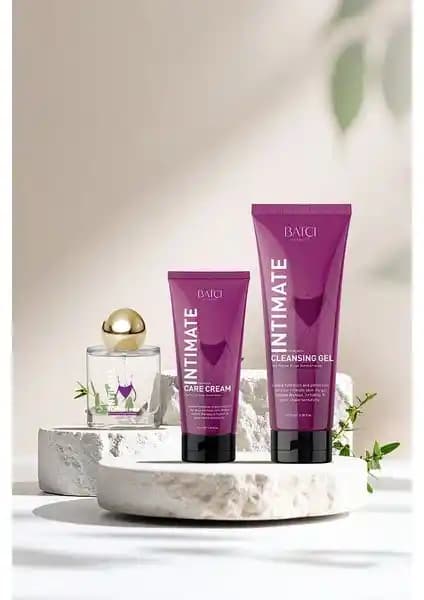 Kadınlar İçin Günlük Genital Bölge Hijyen ve Bakım Seti Doğal ve Güvenilir İçeriklerle