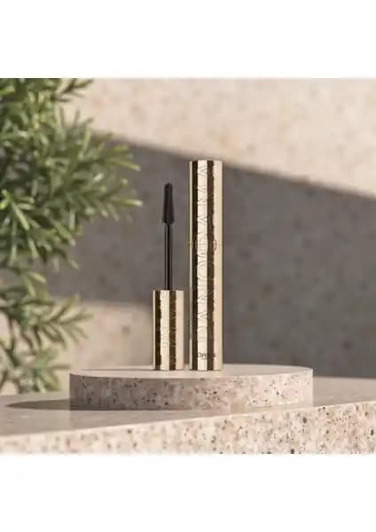 L'Oréal Paris Panorama Hacim Veren Maskara Siyah: Doğal ve Etkileyici Kirpikler İçin Günlük Kullanıma Uygun