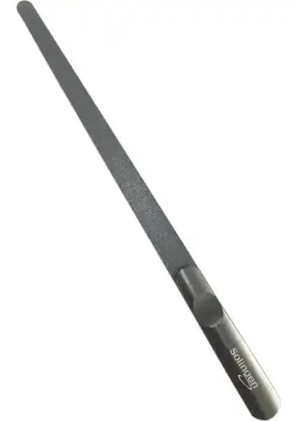 Solingen Büyük Boy Çelik Tırnak Törpüsü: Dayanıklı ve Pratik Kişisel Bakım Aracı