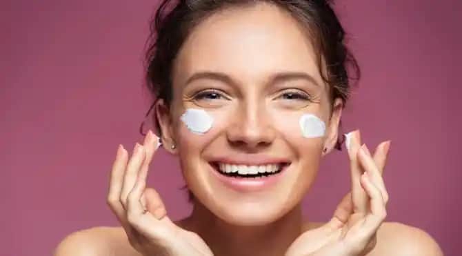 30 Yaş Cilt Bakımı Rehberi: Gençlik ve Sağlıklı Cilt İçin Temel Kurallar