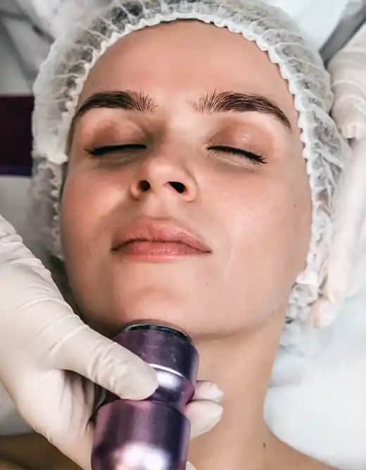 Adana'da Cilt Bakımı: İklime Uygun Temel Bilgiler ve Profesyonel Tavsiyeler