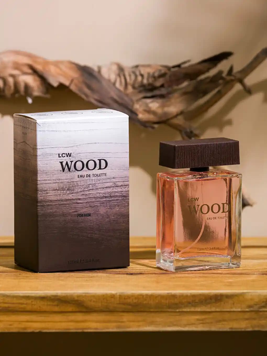 Ahşap Parfümler: Odunsu Notalarla Doğal ve Şık Kokuların Keşfi