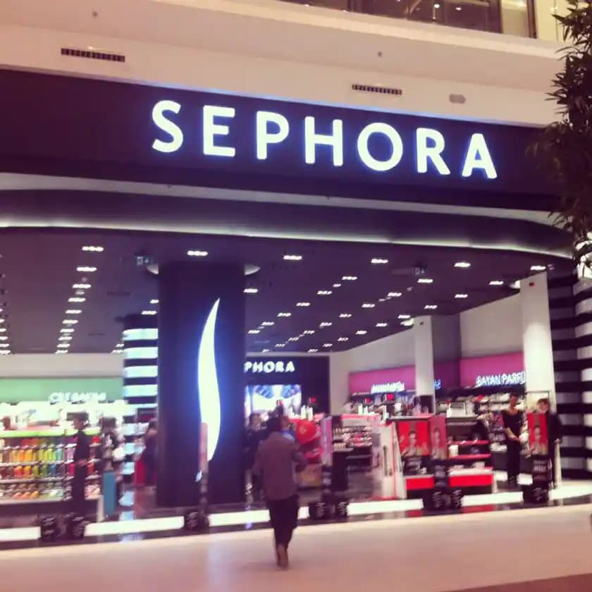 Akasya AVM'de Sephora Mağazası: Kozmetik Tutkunlarının Gözde Alışveriş Noktası