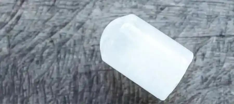 Alum Taşı: Kozmetik Sektöründe Doğal ve Güvenilir Bir Mineral Kullanımı