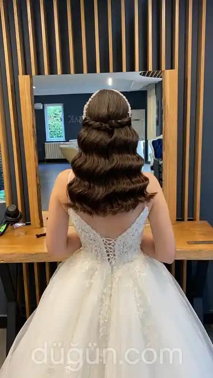 Ankara'da Modern ve Klasik Gelin Saçı ve Makyajı Trendleri ve Tavsiyeleri
