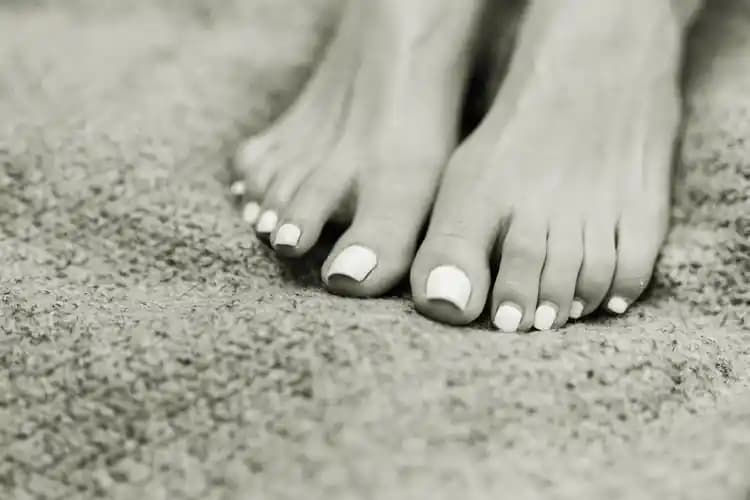 Ayak Tırnaklarının Kırılma Nedenleri ve Sağlıklı Tutmanın Yolları