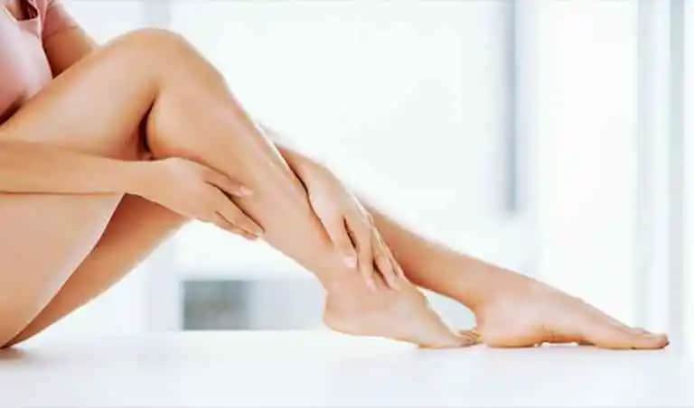 Bacaklardaki Kırmızı Çatlakların Nedenleri ve Etkili Önleme Yöntemleri