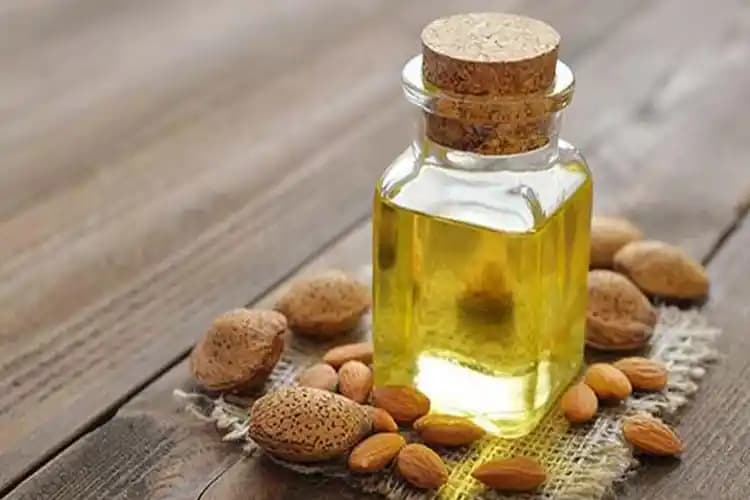 Badem Yağı Yüzde Kullanımı Güvenliği ve Doğal Cilt Bakımı İpuçları