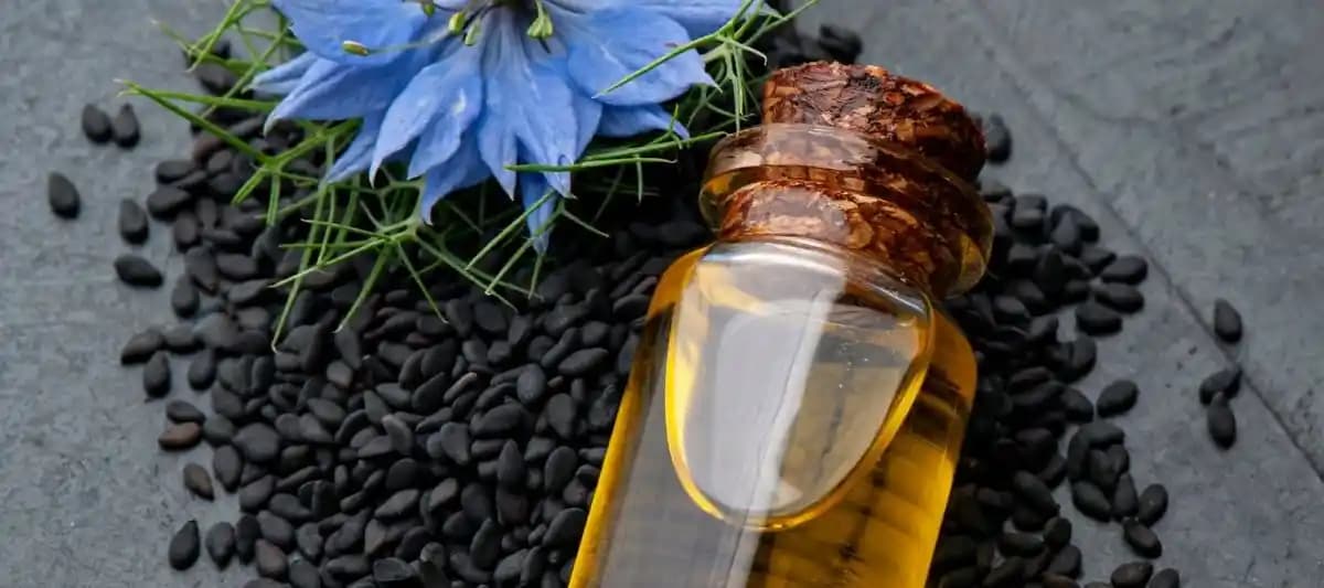 Bebeklerde Çörek Otu Yağı Kullanımı: Güvenlik ve Faydalar Üzerine Bilgilendirici Rehber