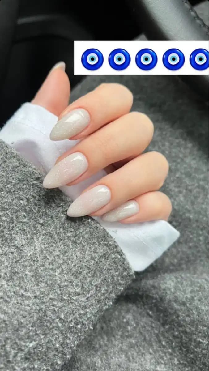 Beyaz Tırnak Modelleri: Modern ve Şık Güzellik Trendleri ve Bakım İpuçları