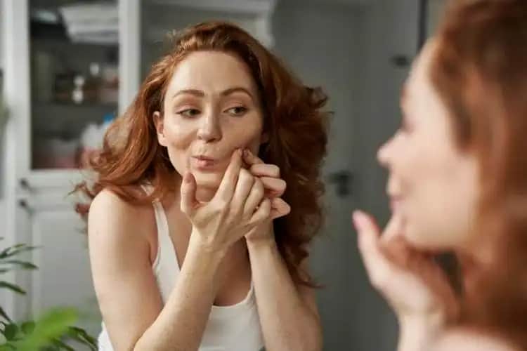 Bir Günde Sivilceden Kurtulmanın Yolları: Etkili ve Güvenilir Yöntemler