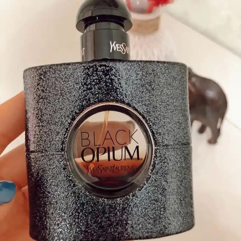 Black Optimum Bayan Parfüm Muadili: Ekonomik ve Güvenilir Kokuların Detaylı İncelemesi