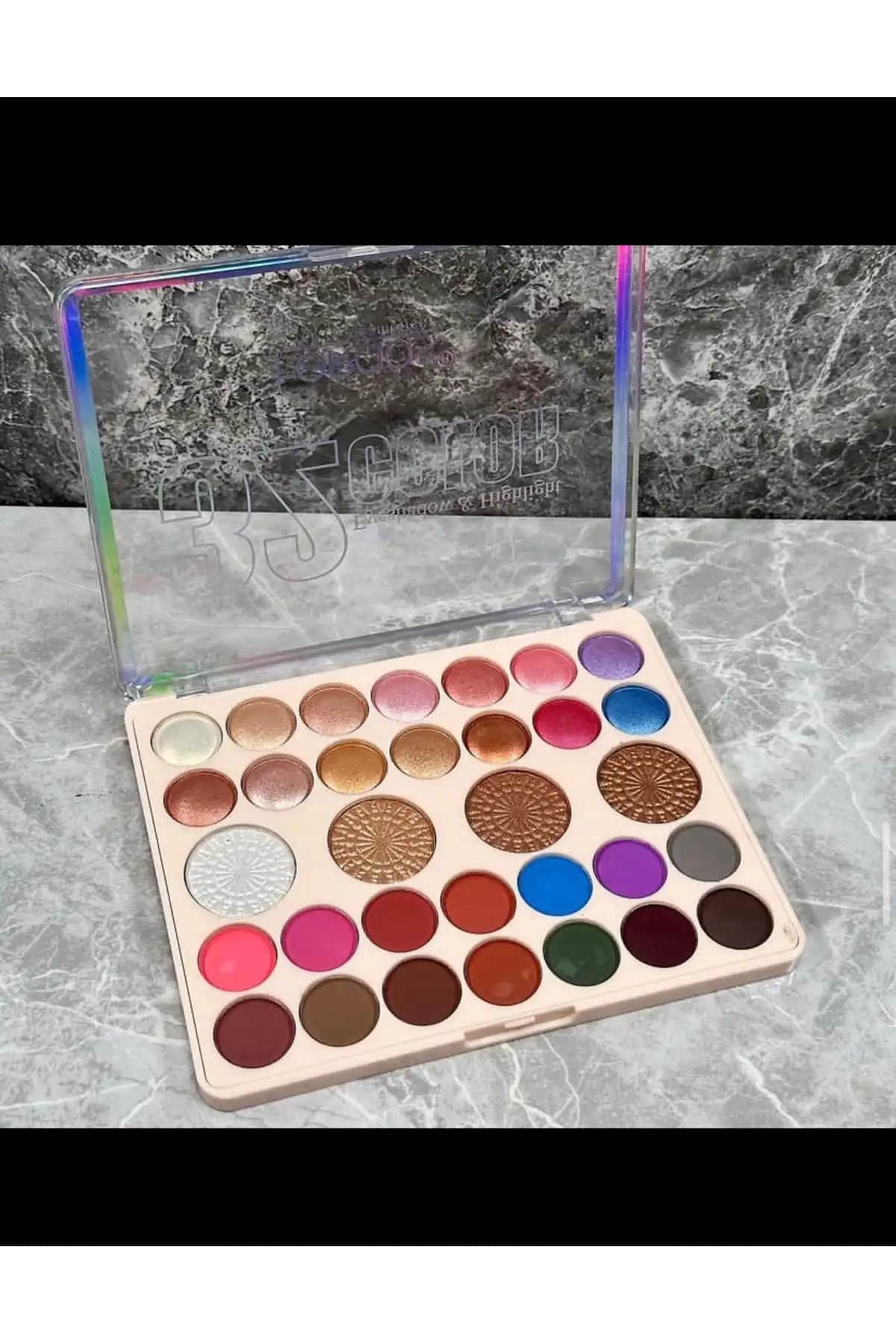 Büyük Far Uygulama Yöntemleri ve Gözleri Büyüleyici Hale Getirme Stratejileri