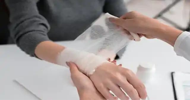 Dikiş Alındıktan Sonra Cilt Bakımı ve Kozmetik Uygulamaları Hakkında Bilmeniz Gerekenler