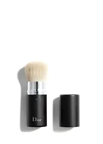 Dior Fırçaları ile Profesyonel Makyaj Deneyimi ve Bakımı Rehberi