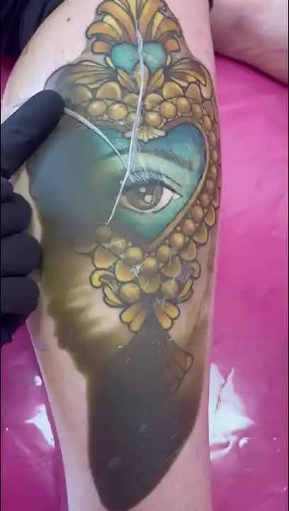 Dövme Sürecinde Su Toplaması Nedenleri, Belirtileri ve Uygun Bakım Yöntemleri