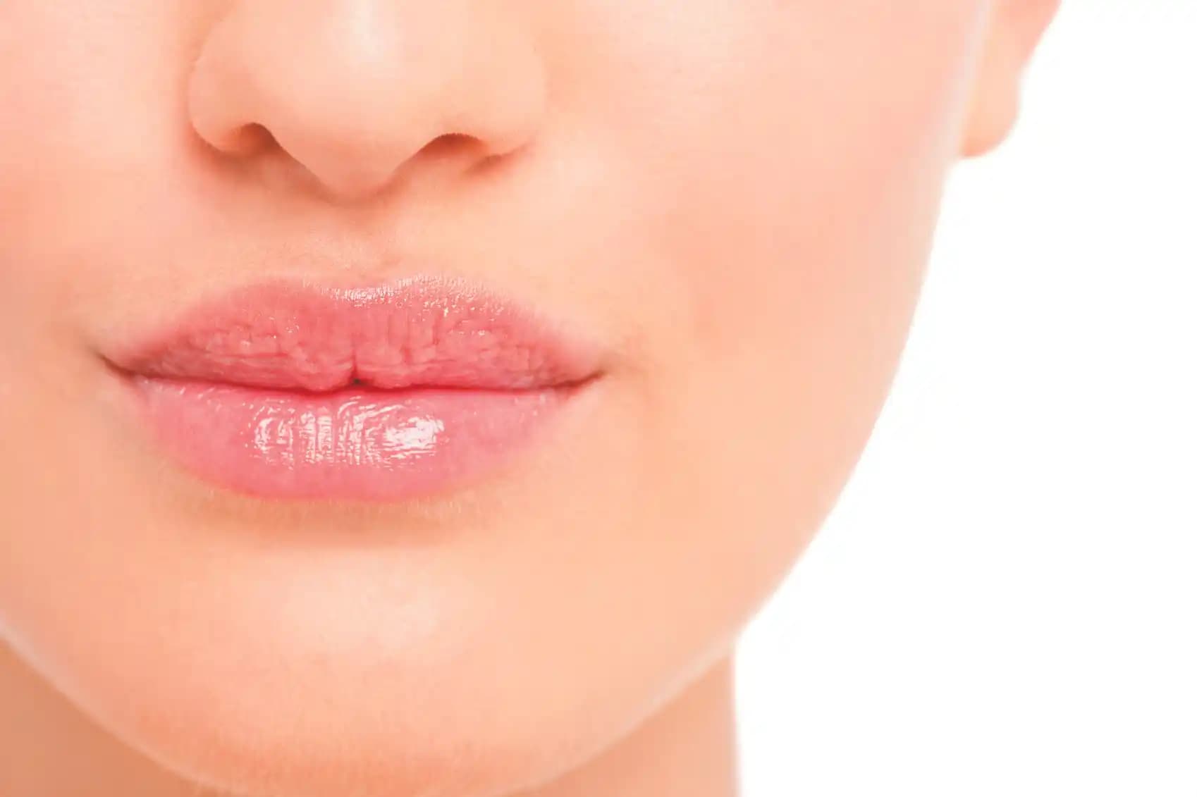 Dudak Çevresi Kuruluğu Nedenleri ve Etkili Çözüm Yöntemleri Hakkında Kapsamlı Rehber