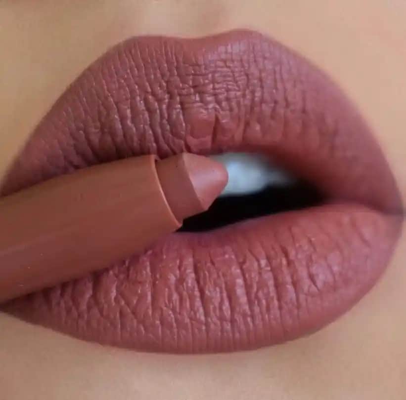 Dudak Rengi Ruj Numaraları ve Cilt Alt Tonuna Uygun Renk Seçimi Rehberi