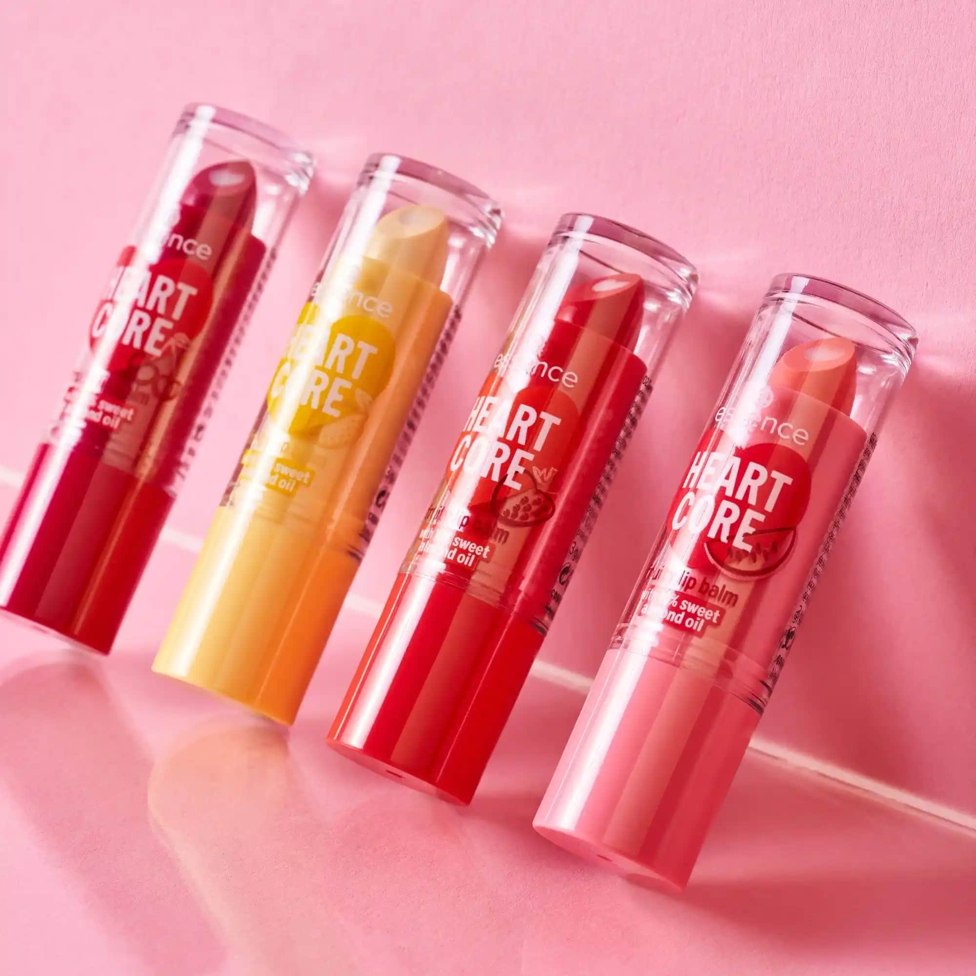 Essence Lip Balm Heart Core: Dudak Bakımında Kullanılan Popüler ve Şık Bir Ürün