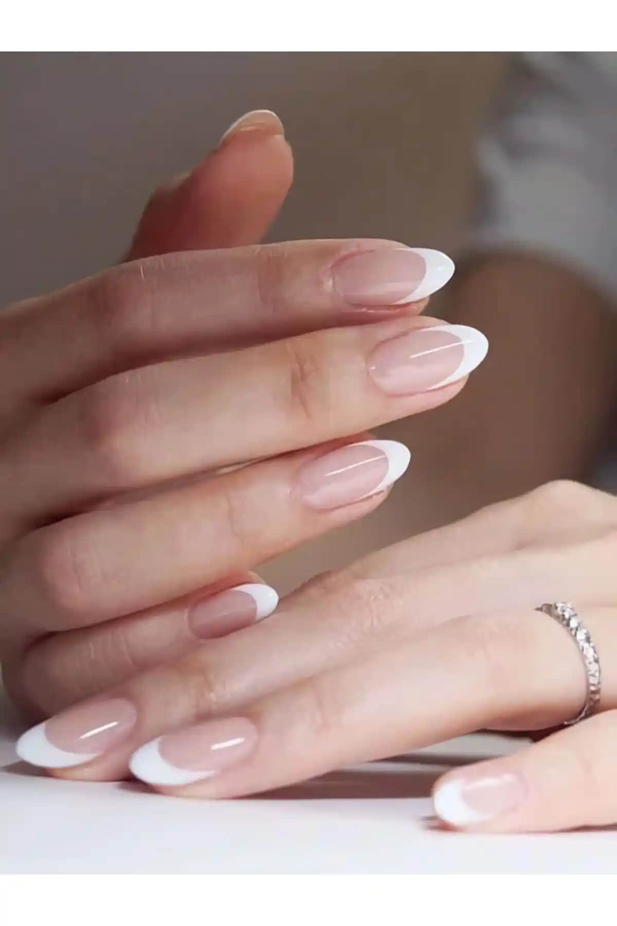 French Tırnak Modelleri: Zarif ve Şık Görünüm İçin Güncel Trendler ve Uygulama İpuçları