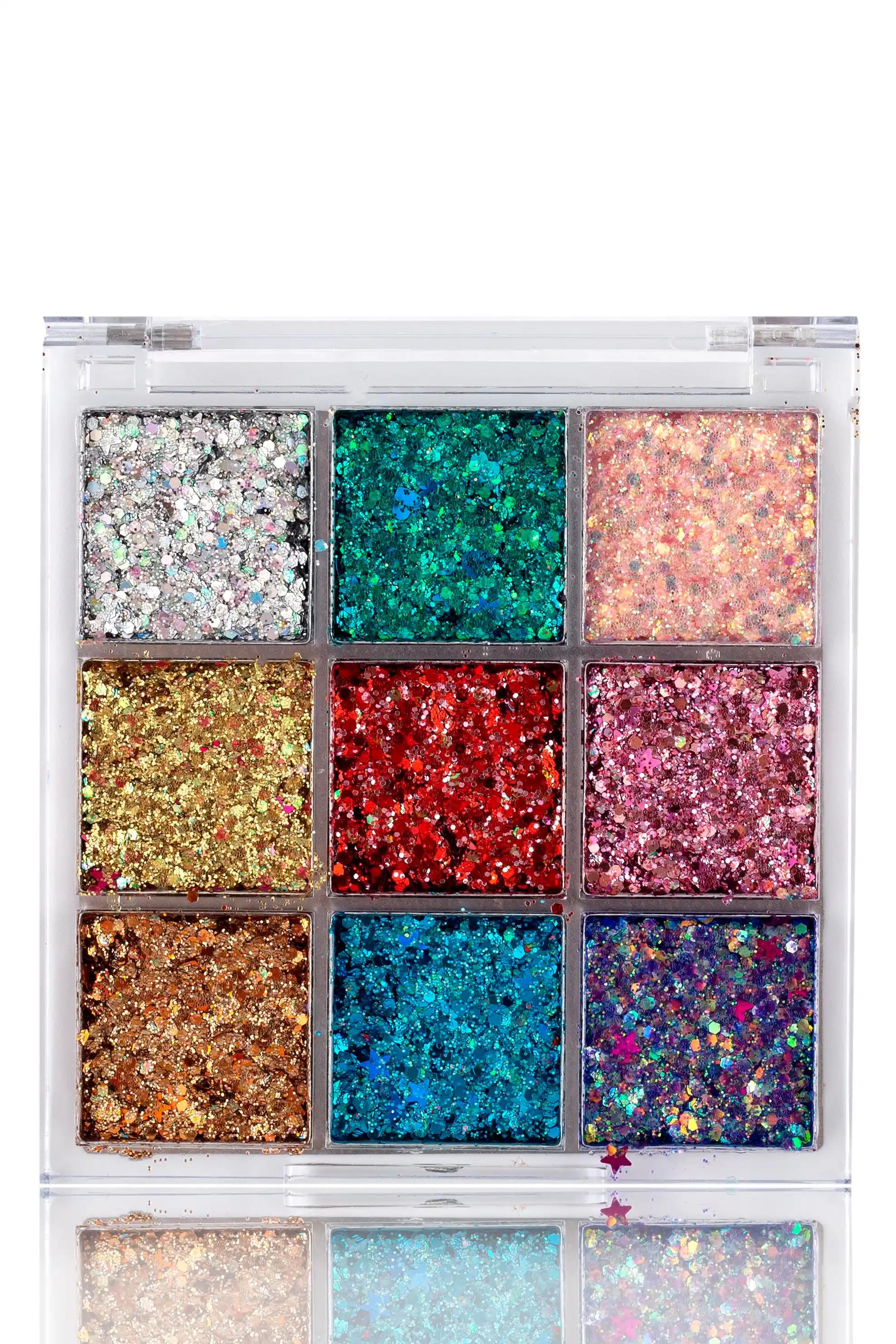 Glitter Far Kullanımı ve Trendleri: Gözlerde Parıltı ve Çekicilik Yaratma Rehberi