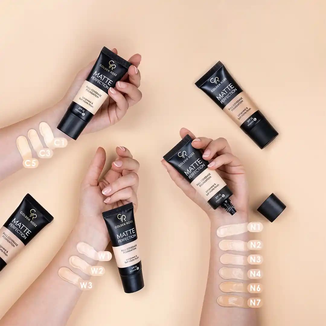 Golden Rose Aylaynır Serisi: Renkli ve Kaliteli Kozmetik Ürünleriyle Güvenilir Tercih