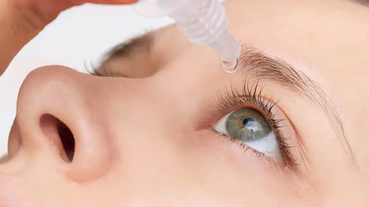 Göz Kenarı Kuruluğu Nedenleri ve Etkili Bakım Yöntemleri Hakkında Bilgi