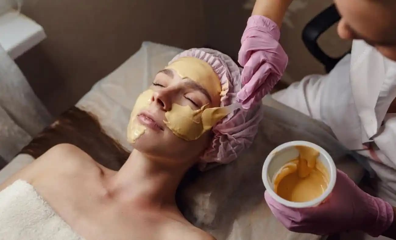 Gözenek Temizleme Yöntemleri ve Sağlıklı Cilt İçin Doğal Bakım Rehberi