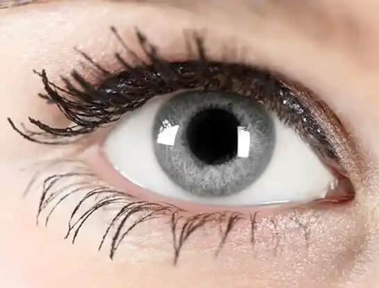 Gri Göz Rengi için En Uygun Makyaj ve Kozmetik Seçenekleri Rehberi