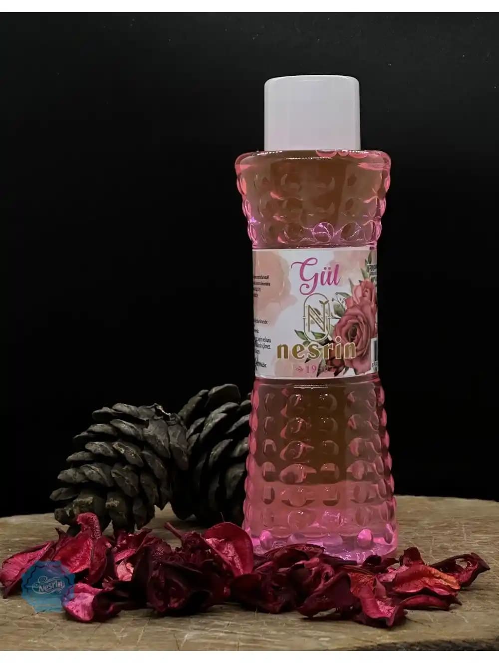 Gül Suyu ve Kolonyanın Yüz Bakımında Doğru Kullanımı İçin Rehberlik ve İpuçları