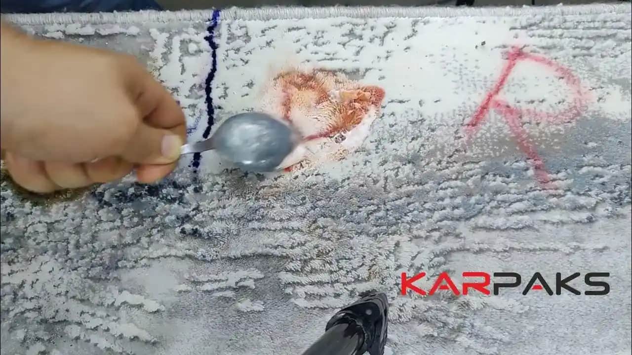 Halıdan Ruj Lekesi Nasıl Çıkarılır Detaylı Temizlik ve Bakım Rehberi