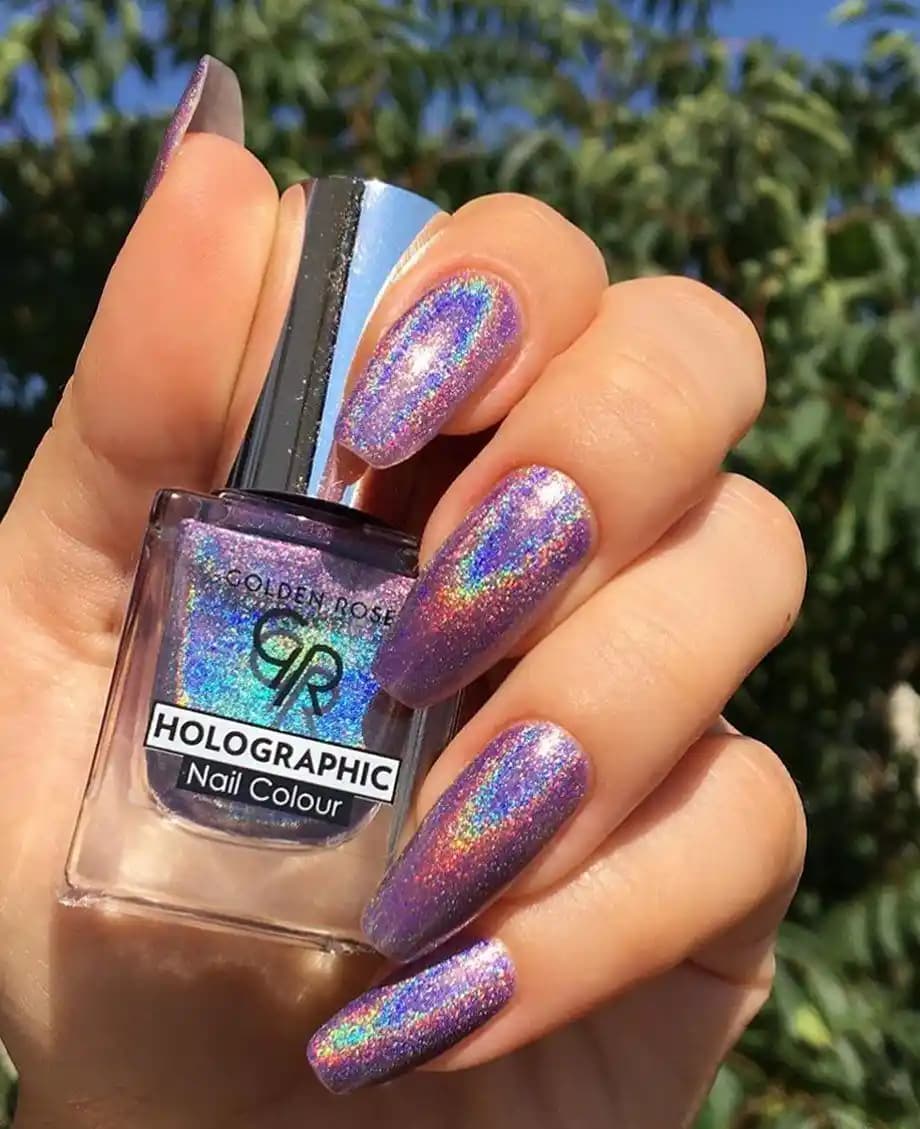 Hologram Oje Nedir ve Kozmetikteki Yeri Hakkında Detaylı Bilgi