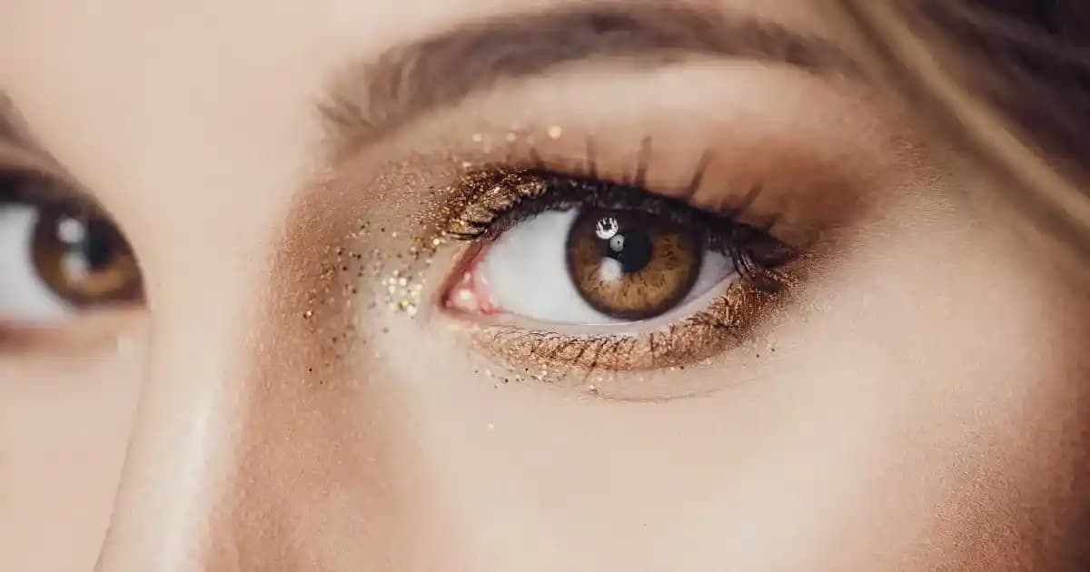 İnce Badem Göz Makyajı Rehberi: Gözlerinizi Çekici ve Doğal Hale Getirmenin Yolları