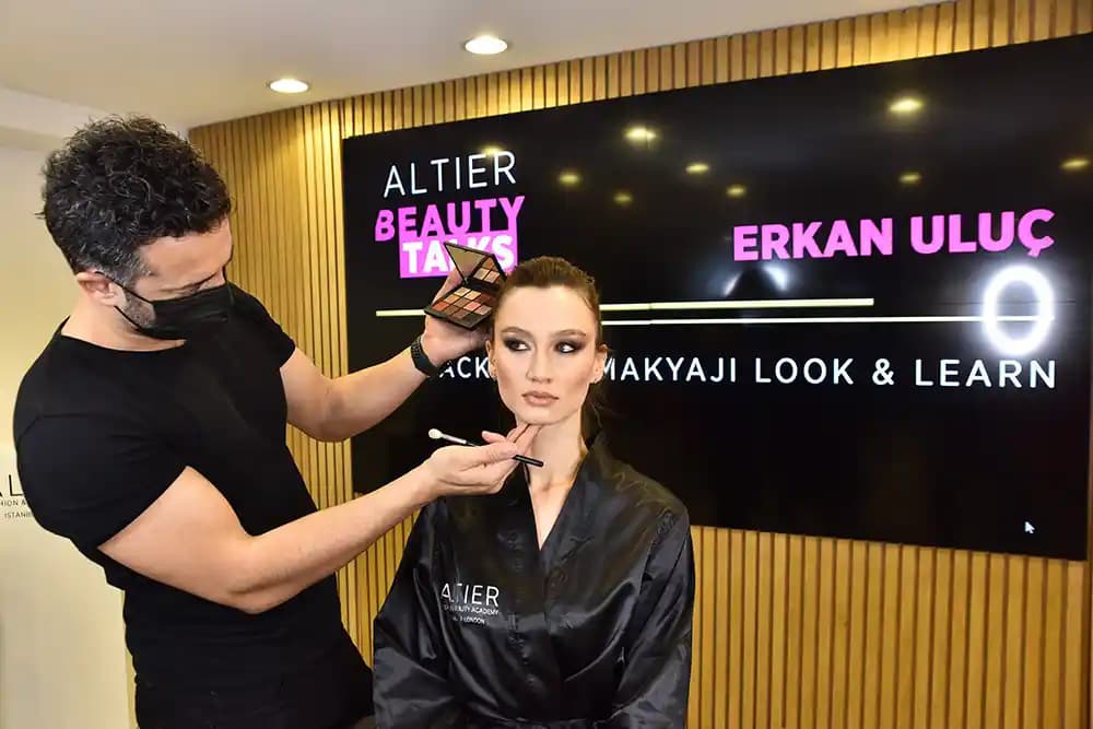 İstanbul'da Güzellik ve Profesyonel Makyaj Eğitimi Alabileceğiniz En İyi Kurslar