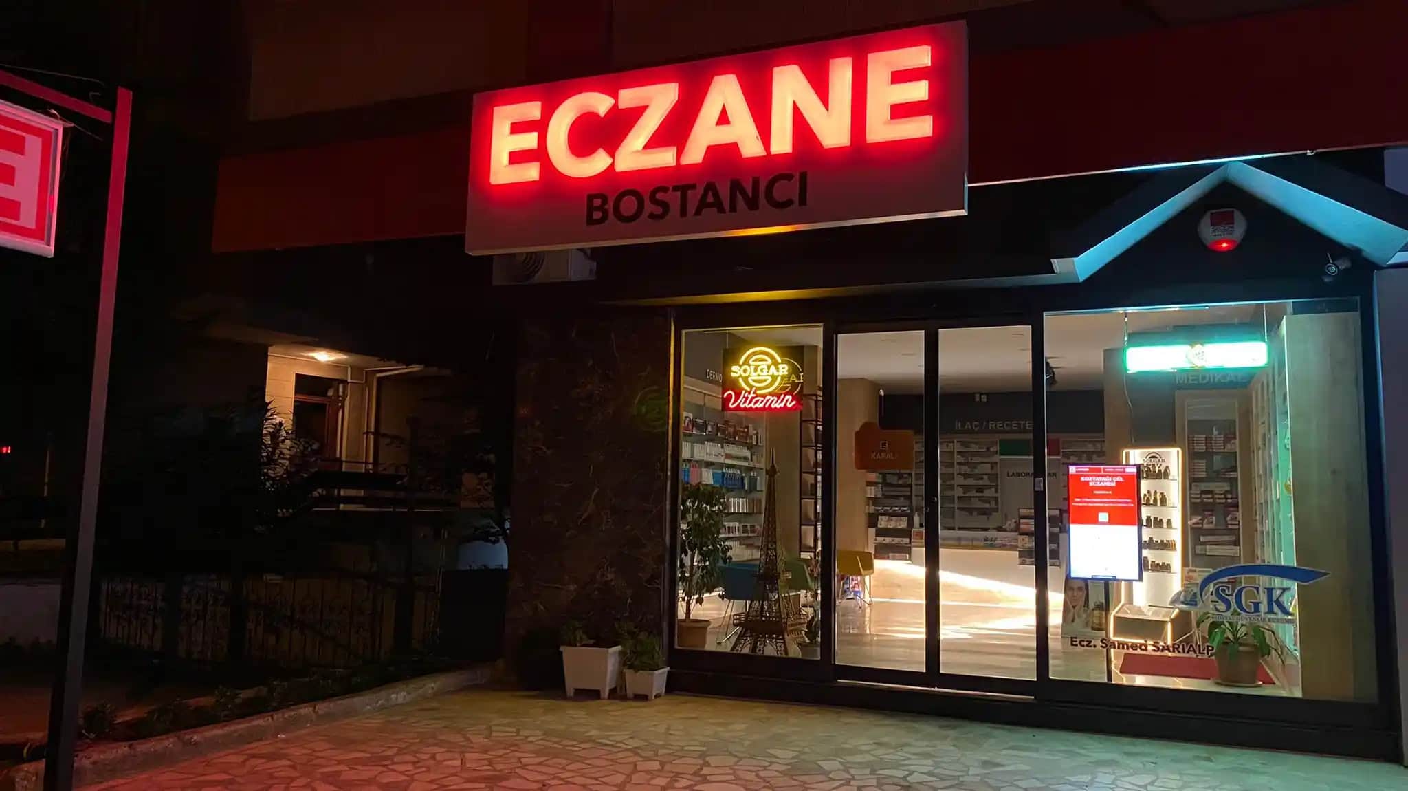 İzmit'te Güncel Nöbetçi Eczane ve Kozmetik Ürünleri Rehberi