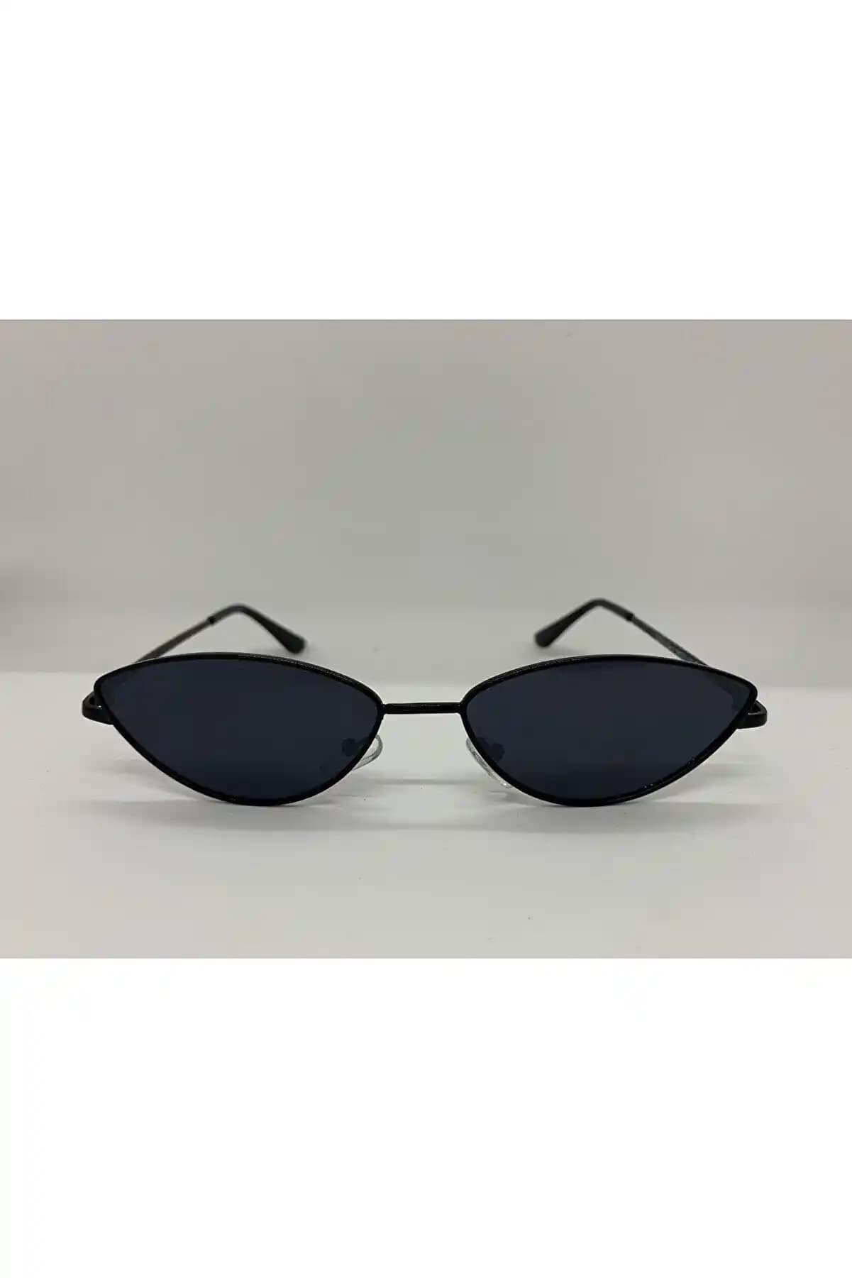 Kadınlar İçin Küçük Güneş Gözlükleri: Stil ve Koruma İçin En İyi Seçenekler 2023